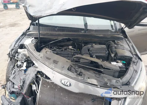 2015 Kia Optima Lx z USA, uszkodzony, nr VIN 5XXGM4A7XFG398475